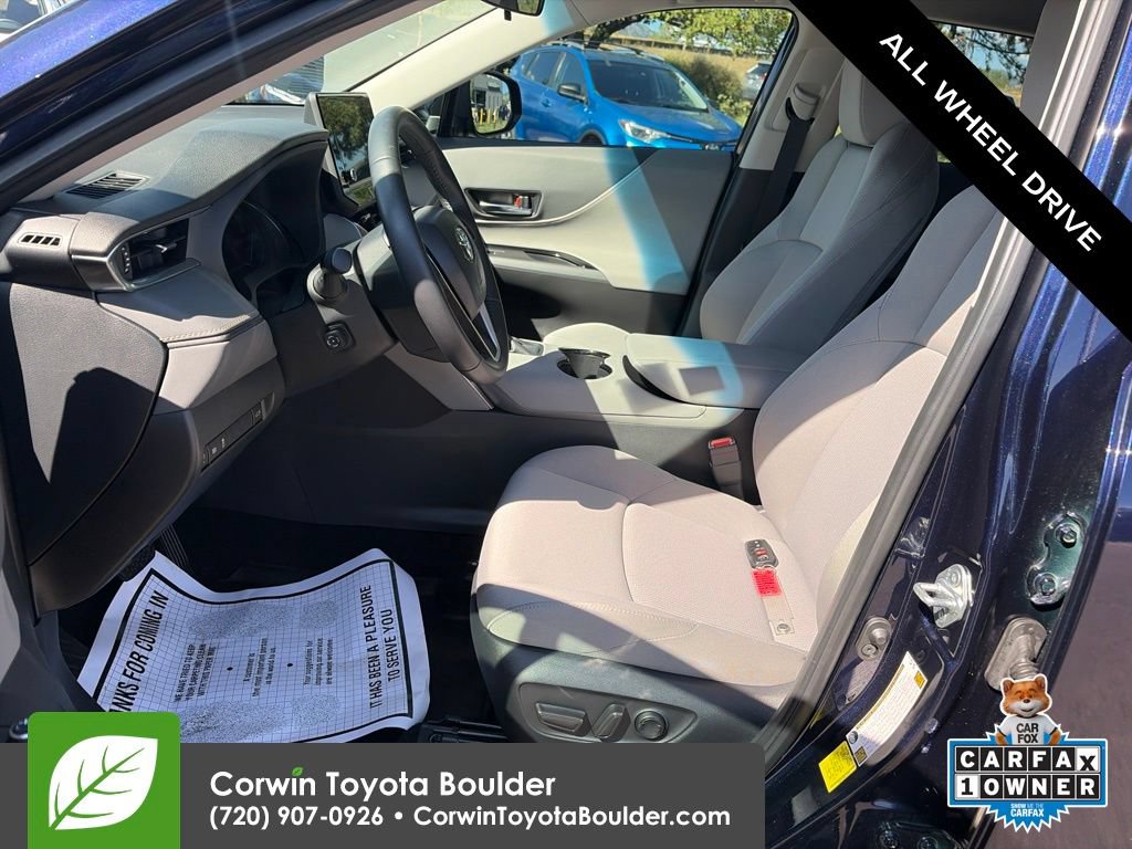 Used 2024 Toyota Venza LE AWD/4WD image 24