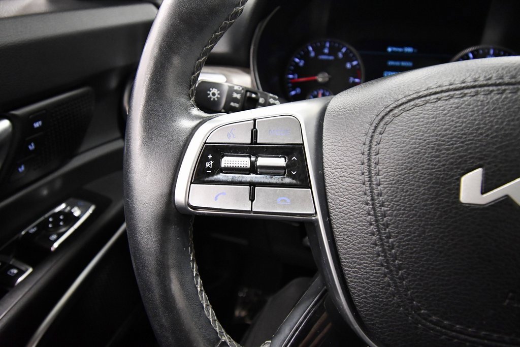 Certified 2022 Kia Telluride SX w/ SX Prestige Package image 21