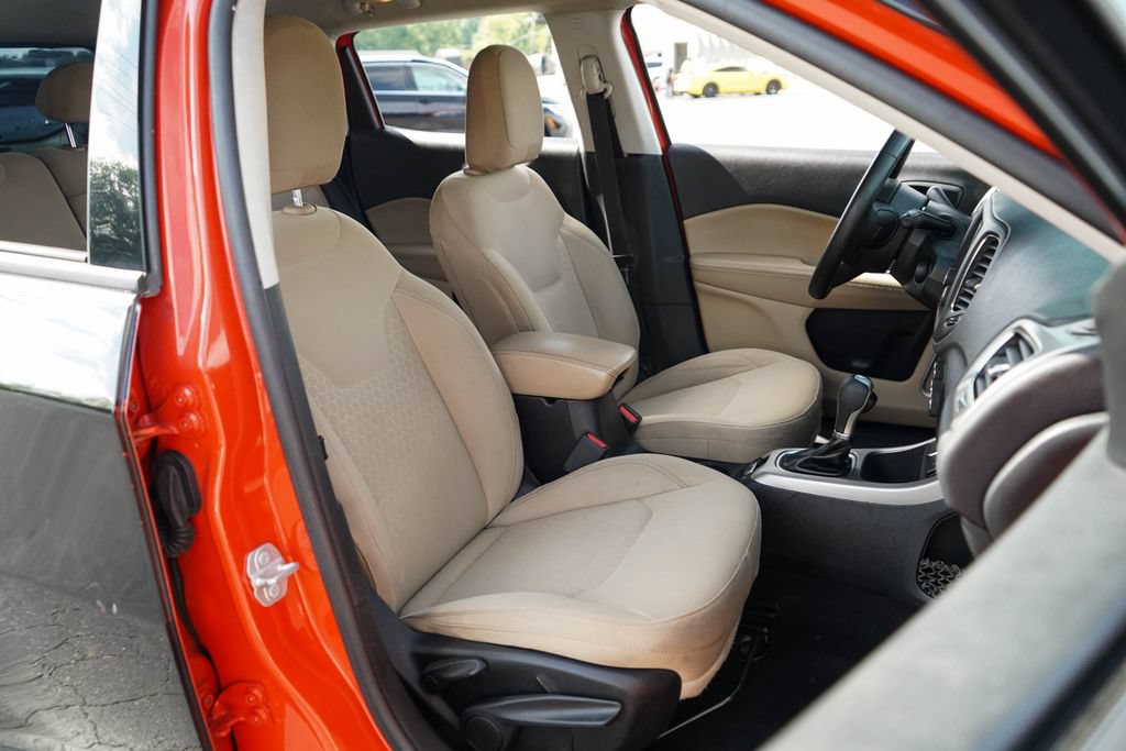 Used 2018 Jeep Compass Sport FWD image 12