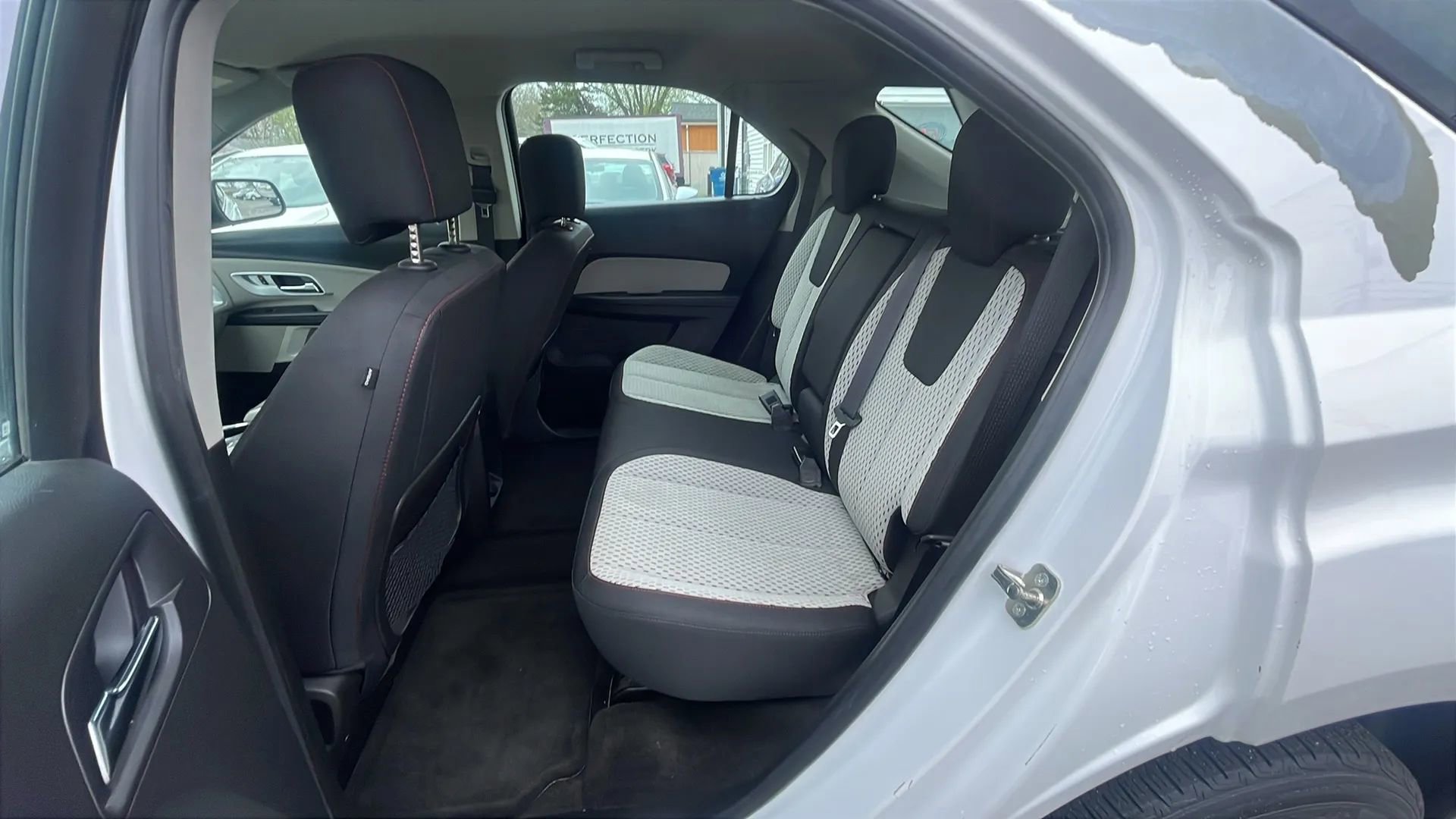 Used 2014 Chevrolet Equinox LS image 16