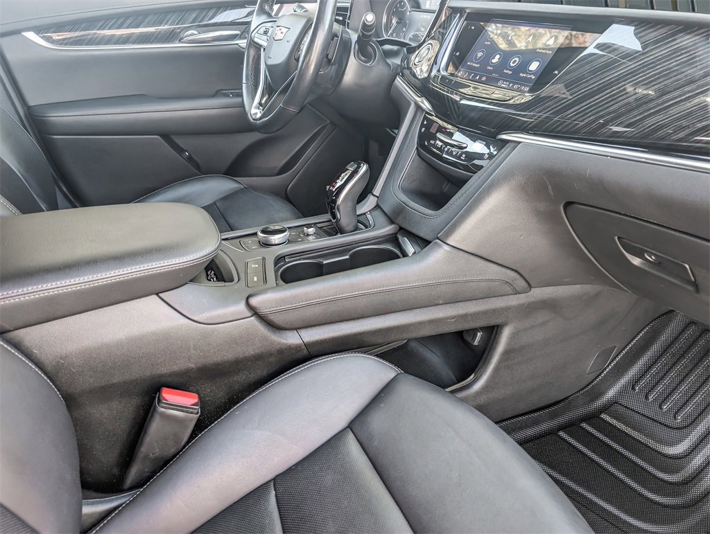 Used 2023 Cadillac XT6 Premium Luxury image 23