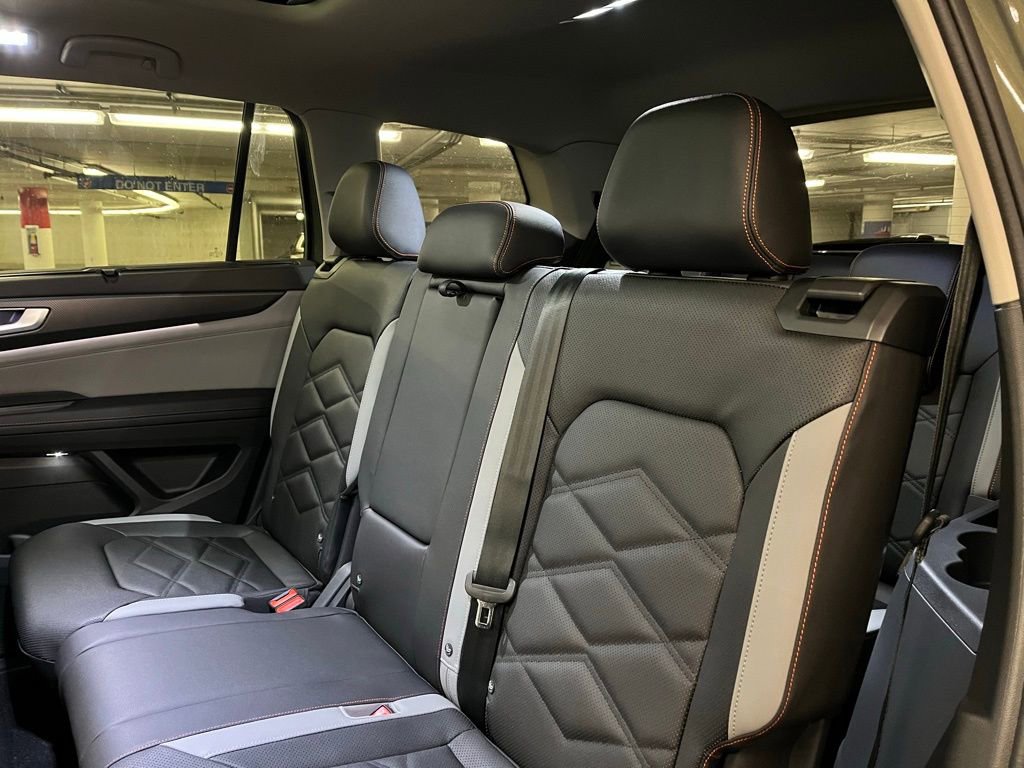 New 2026 Volkswagen Atlas Peak Edition AWD/4WD image 23