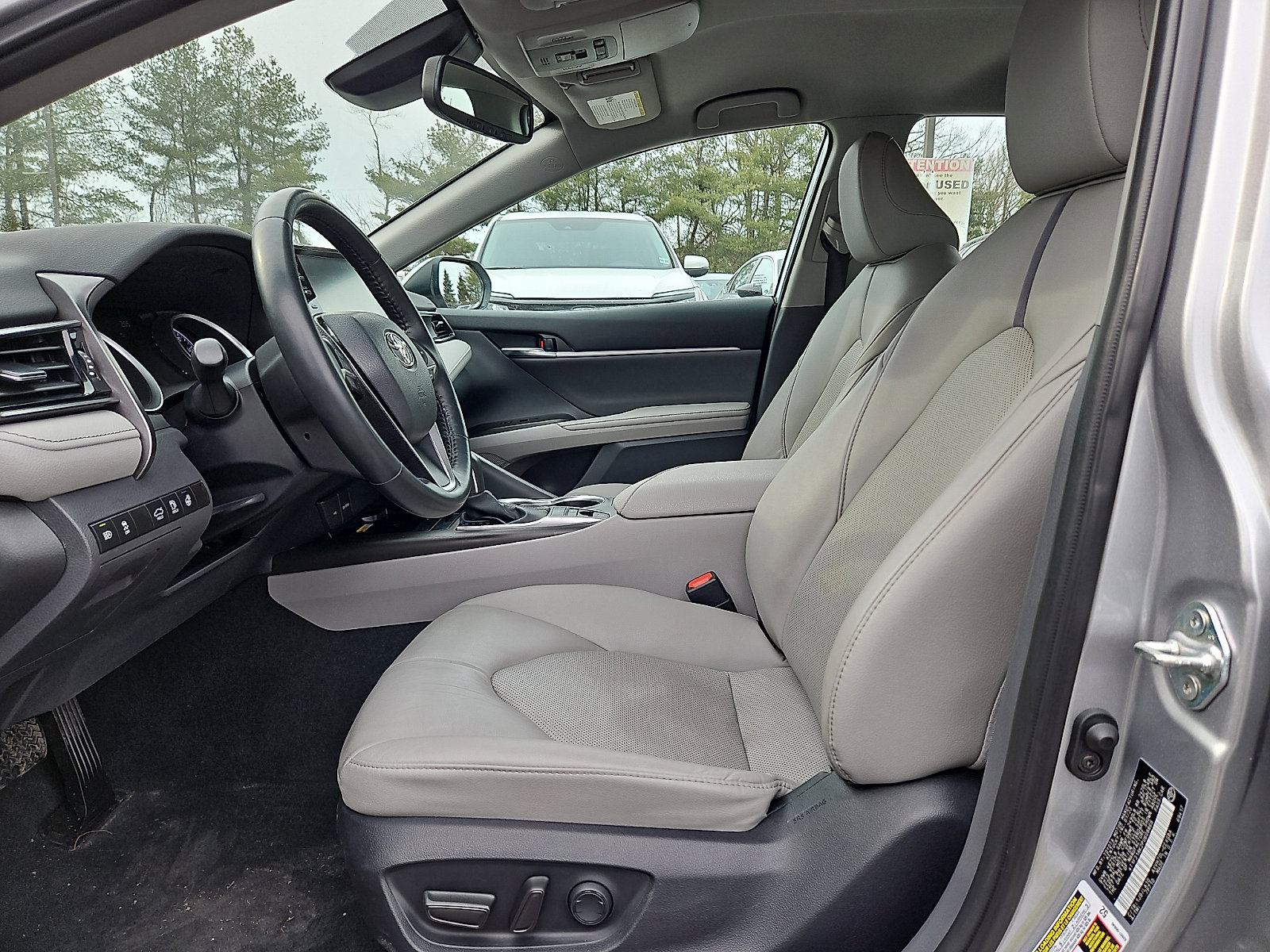 Used 2023 Toyota Camry XLE w/ Cold Weather Package image 14