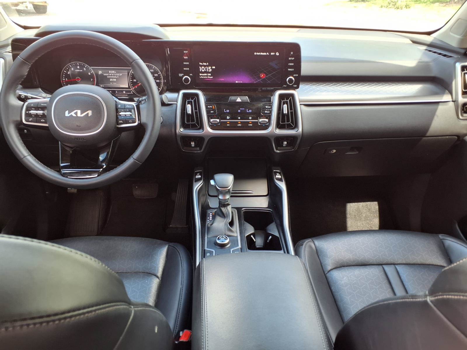 Used 2023 Kia Sorento S FWD image 7