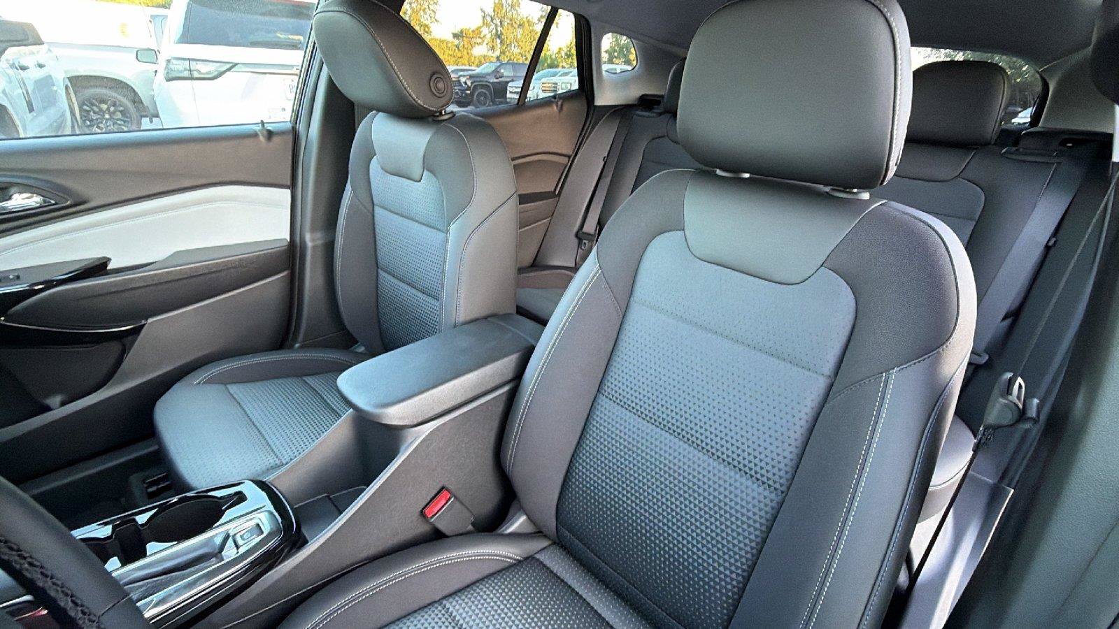 New 2026 Chevrolet Trax LT w/ Driver Confidence Package FWD image 17