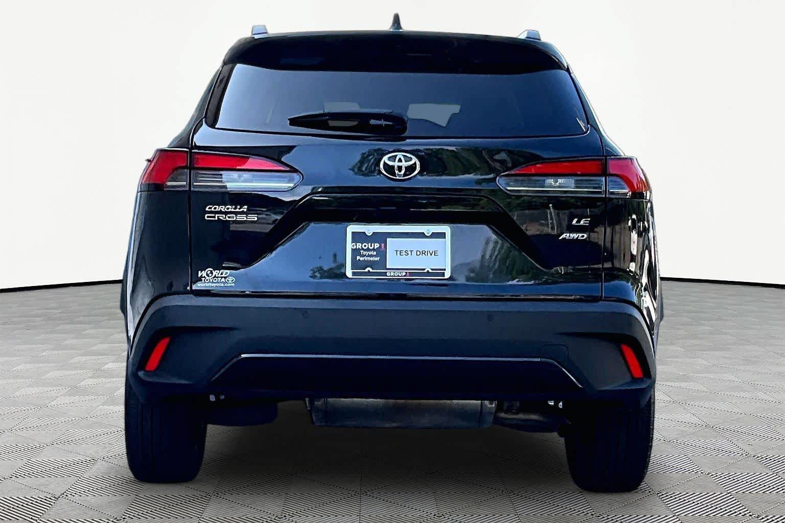 Certified 2025 Toyota Corolla Cross XLE AWD/4WD image 5