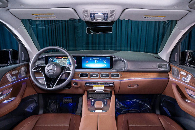 New 2026 Mercedes-Benz GLS 450 4MATIC image 14
