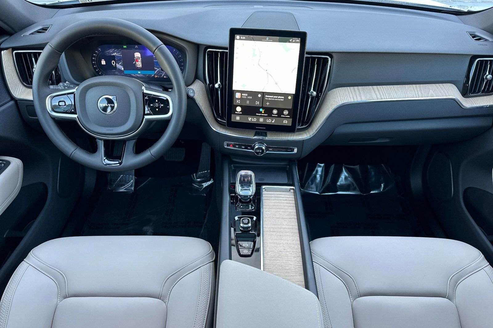 New 2026 Volvo XC60 B5 Plus w/ Protection Package Premier image 3