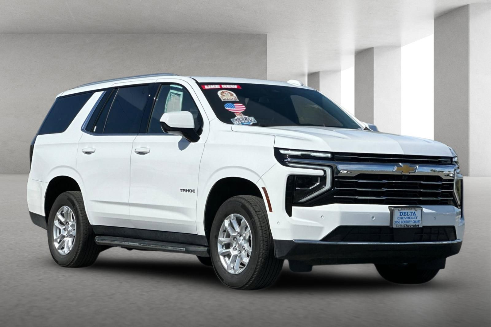 Used 2025 Chevrolet Tahoe LT AWD/4WD image 1