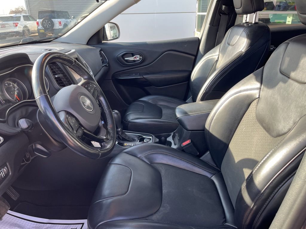 Used 2021 Jeep Cherokee Latitude Plus image 14