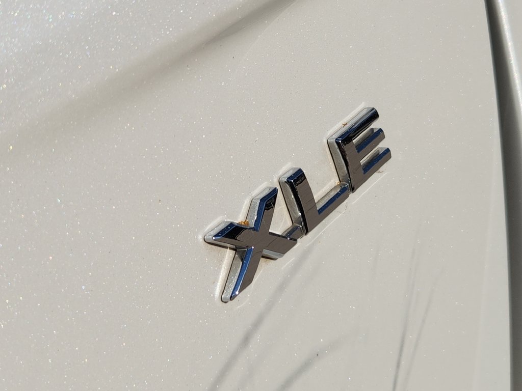 Used 2022 Toyota Prius Prime XLE FWD image 14