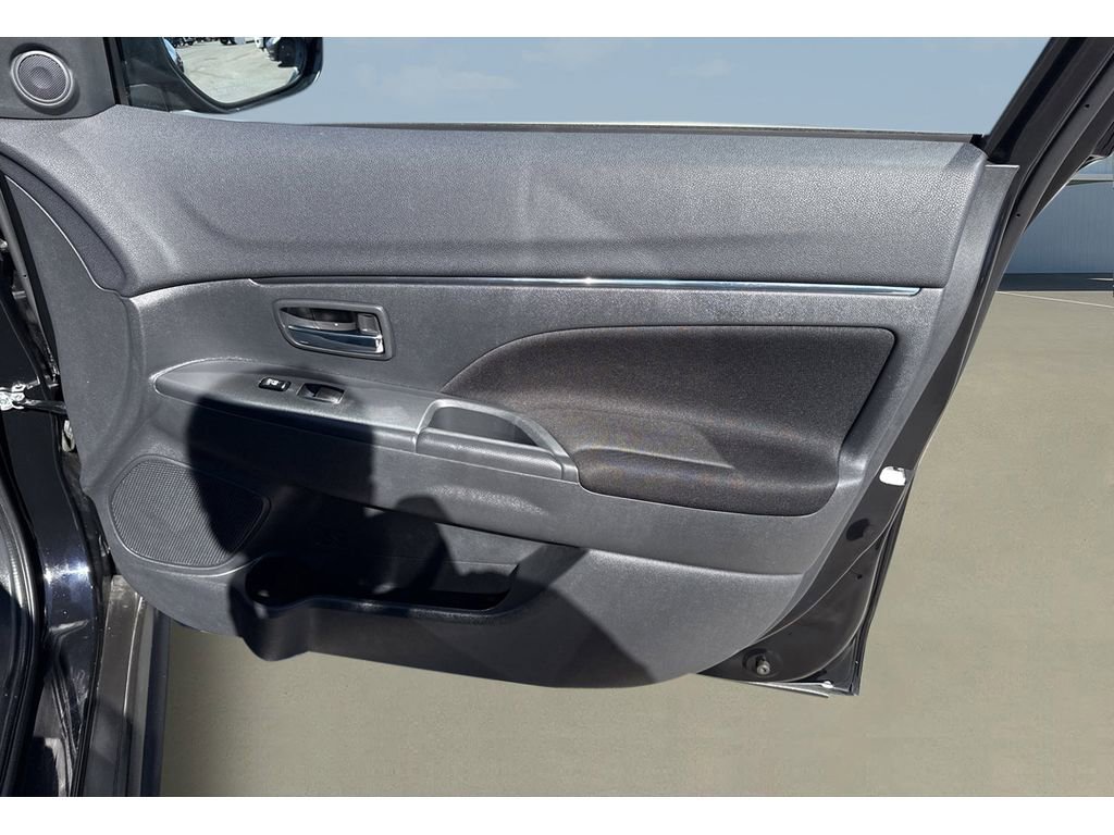 Used 2024 Mitsubishi Outlander Sport ES image 27