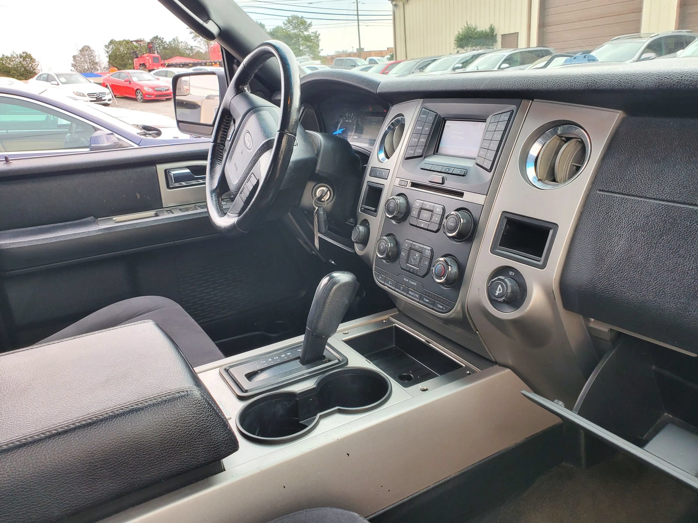 Used 2017 Ford Expedition EL XLT AWD/4WD image 32
