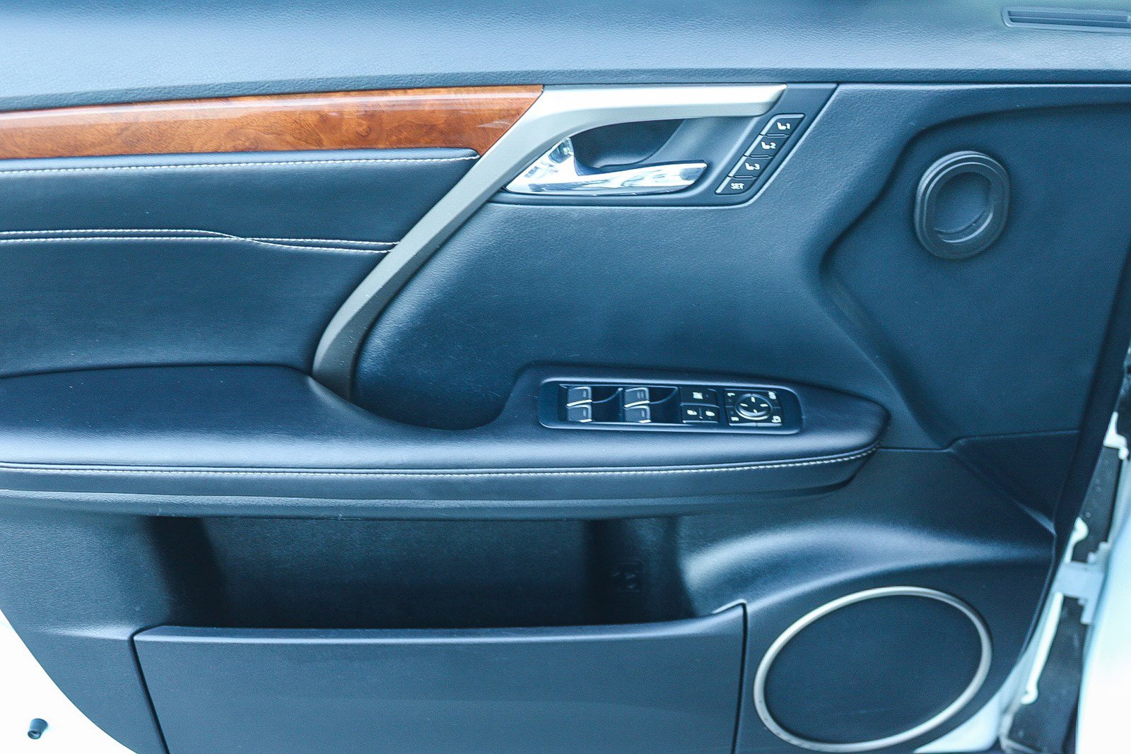 Used 2018 Lexus RX 350L FWD image 21