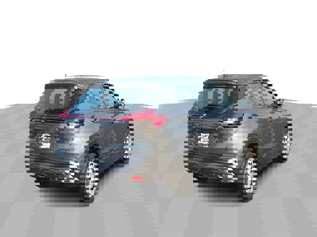 Used 2023 Nissan Kicks S image 8