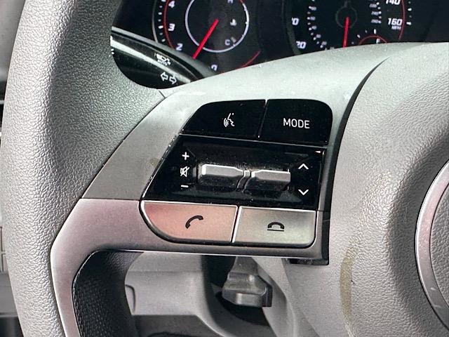 Used 2023 Hyundai Elantra SEL image 21