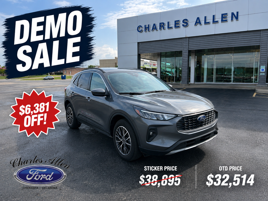 New 2025 Ford Escape SE FWD image 1