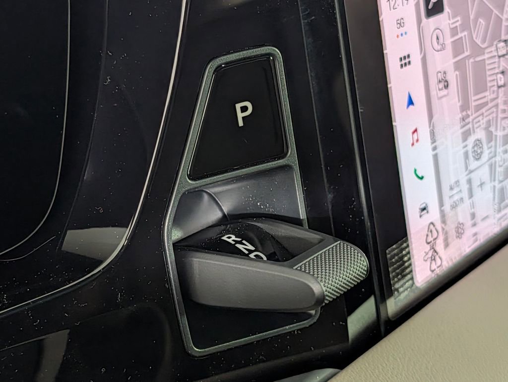 New 2026 Porsche Macan 4 Electric image 36