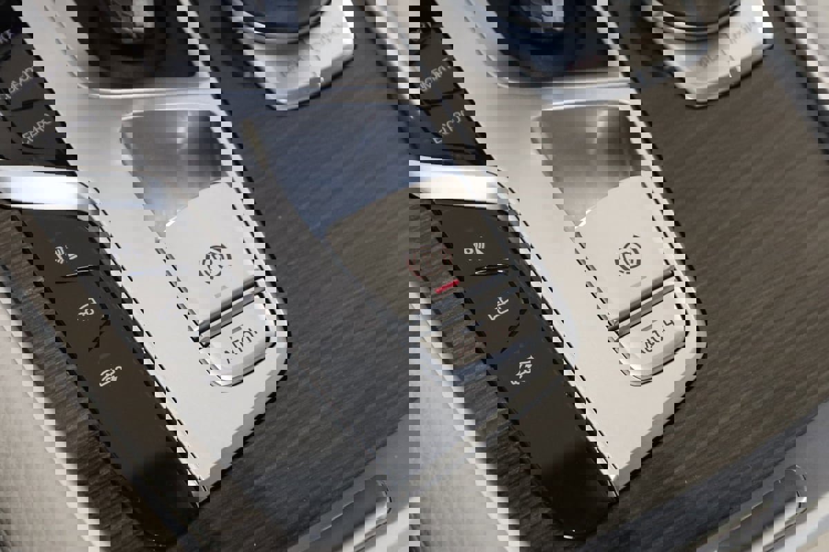 Used 2020 BMW 740i xDrive w/ Cold Weather Package image 32