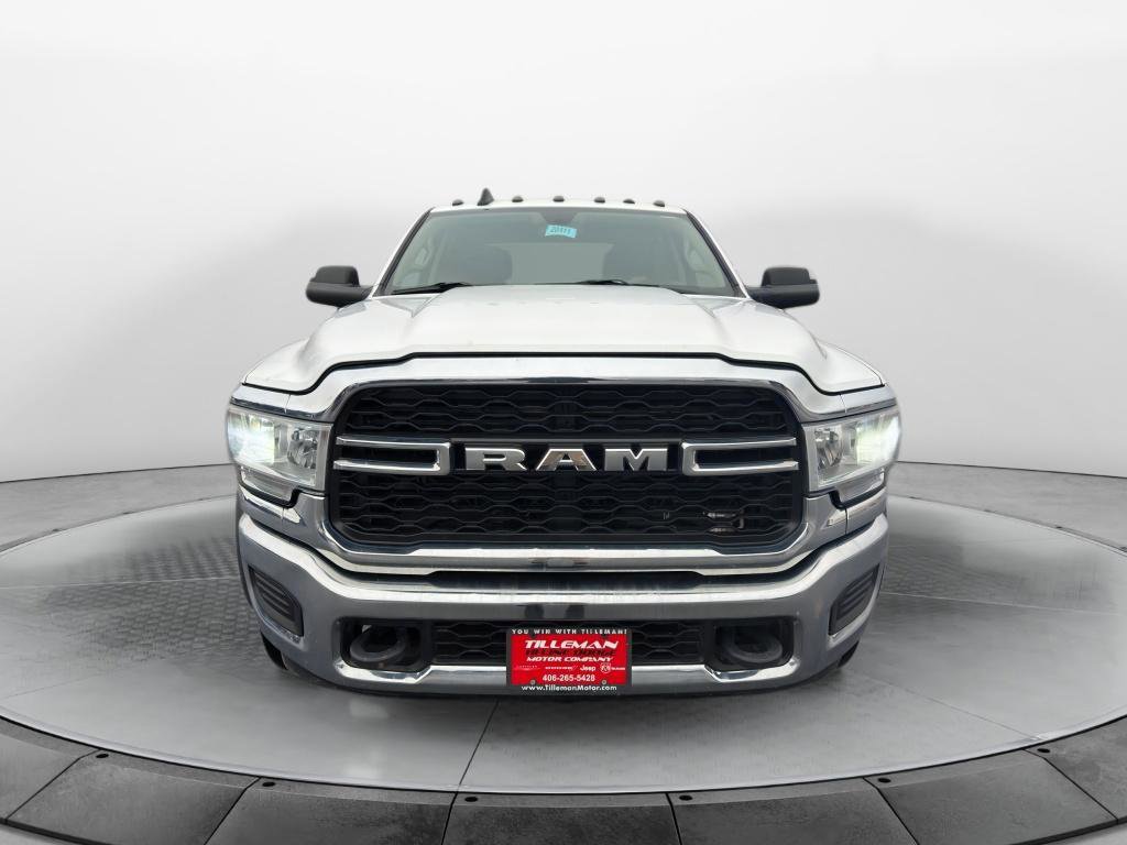 Used 2019 RAM 5500 Tradesman w/ Chrome Appearance Group image 2