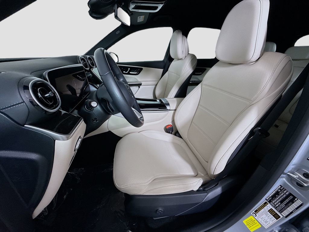 Used 2025 Mercedes-Benz GLC 350e 4MATIC image 21