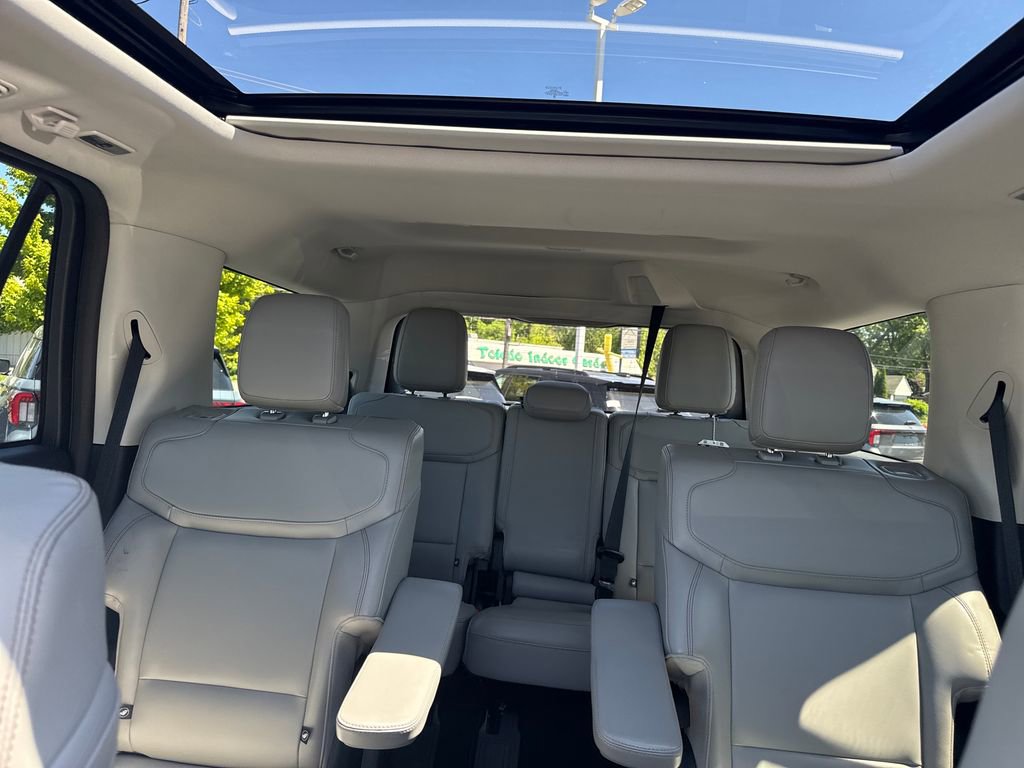 Used 2025 Ford Expedition Active AWD/4WD image 50