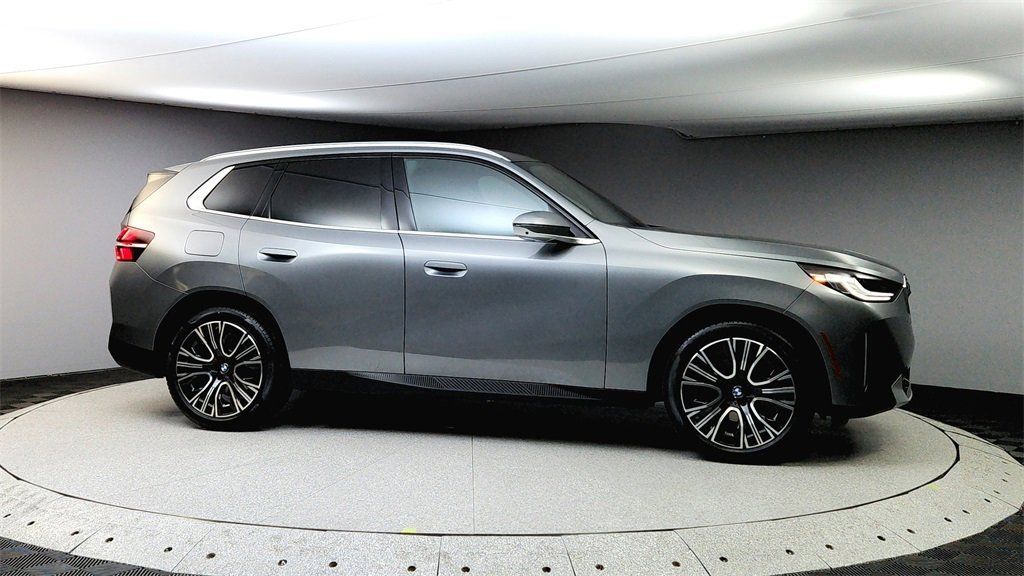 Used 2025 BMW X3 xDrive30i w/ Premium Package image 8