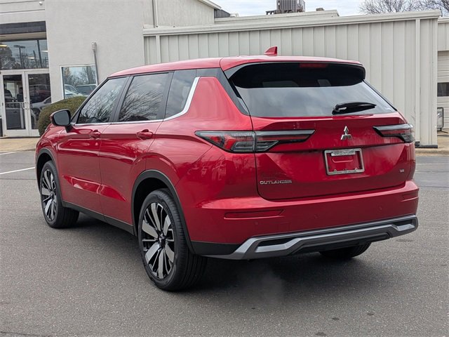 New 2025 Mitsubishi Outlander SE image 5