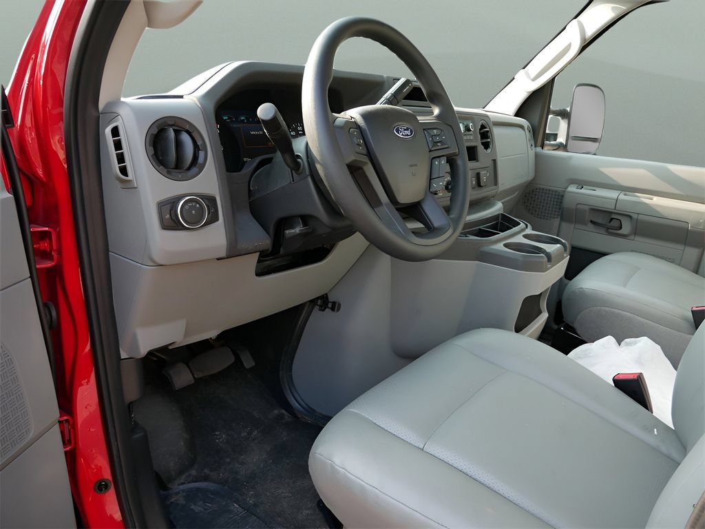 Used 2026 Ford E-450 and Econoline 450 Super Duty w/ Power Equipment Group RWD image 10