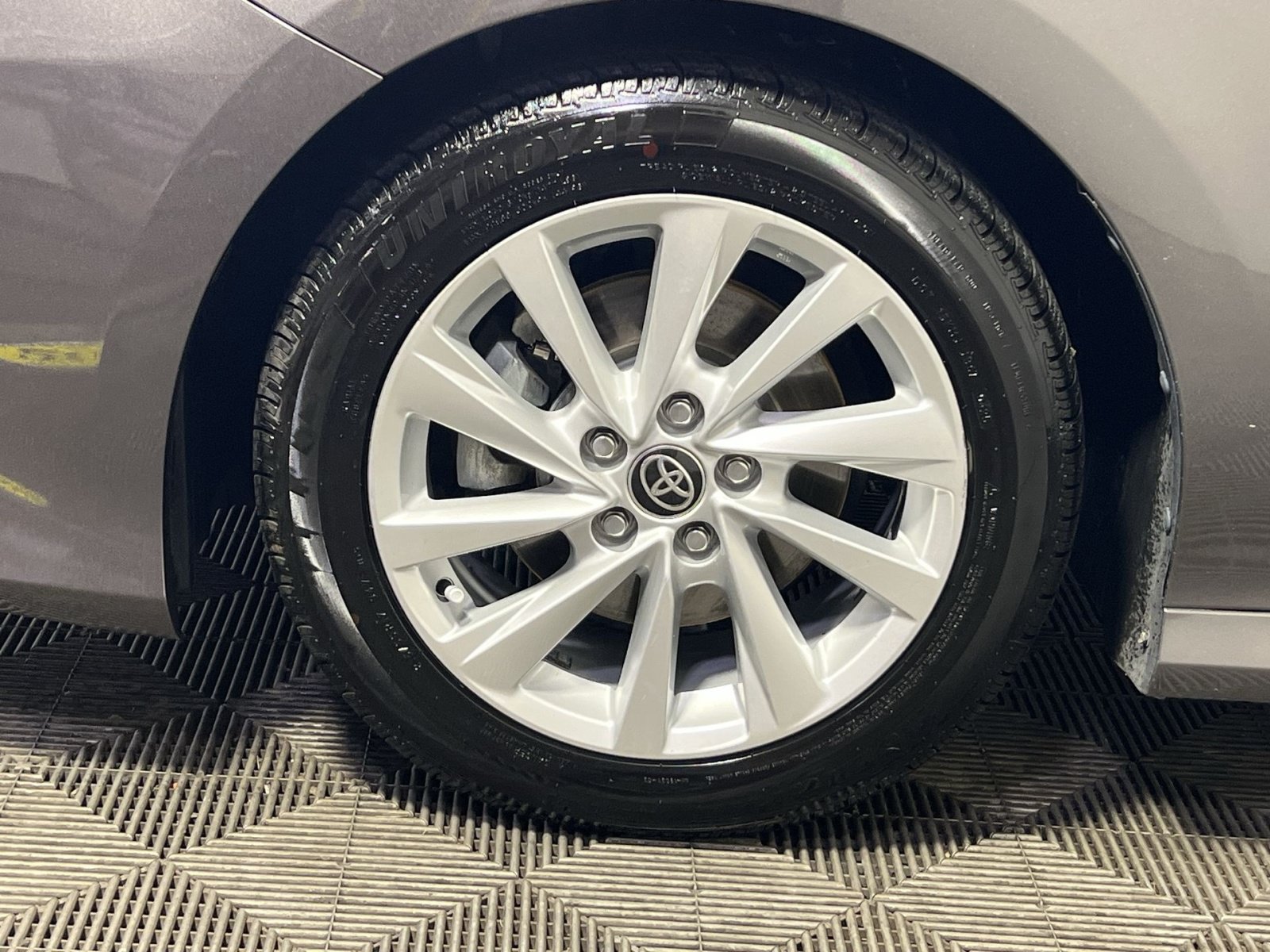 Used 2021 Toyota Camry LE FWD image 12