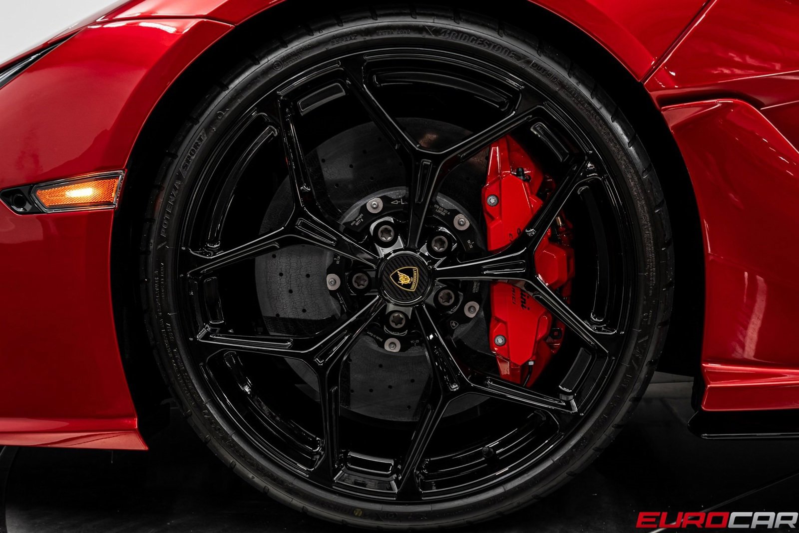 Used 2025 Lamborghini Revuelto image 26