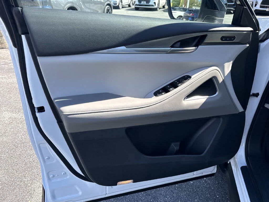 New 2027 INFINITI QX60 Luxe w/ Cargo Package AWD/4WD image 15
