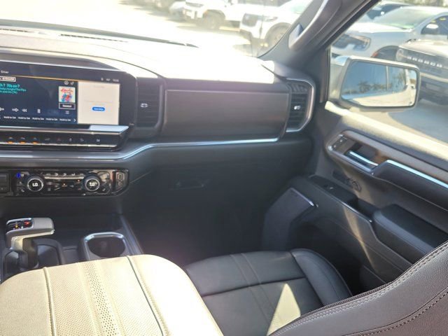 Used 2024 Chevrolet Silverado 1500 High Country w/ Technology Package AWD/4WD image 22