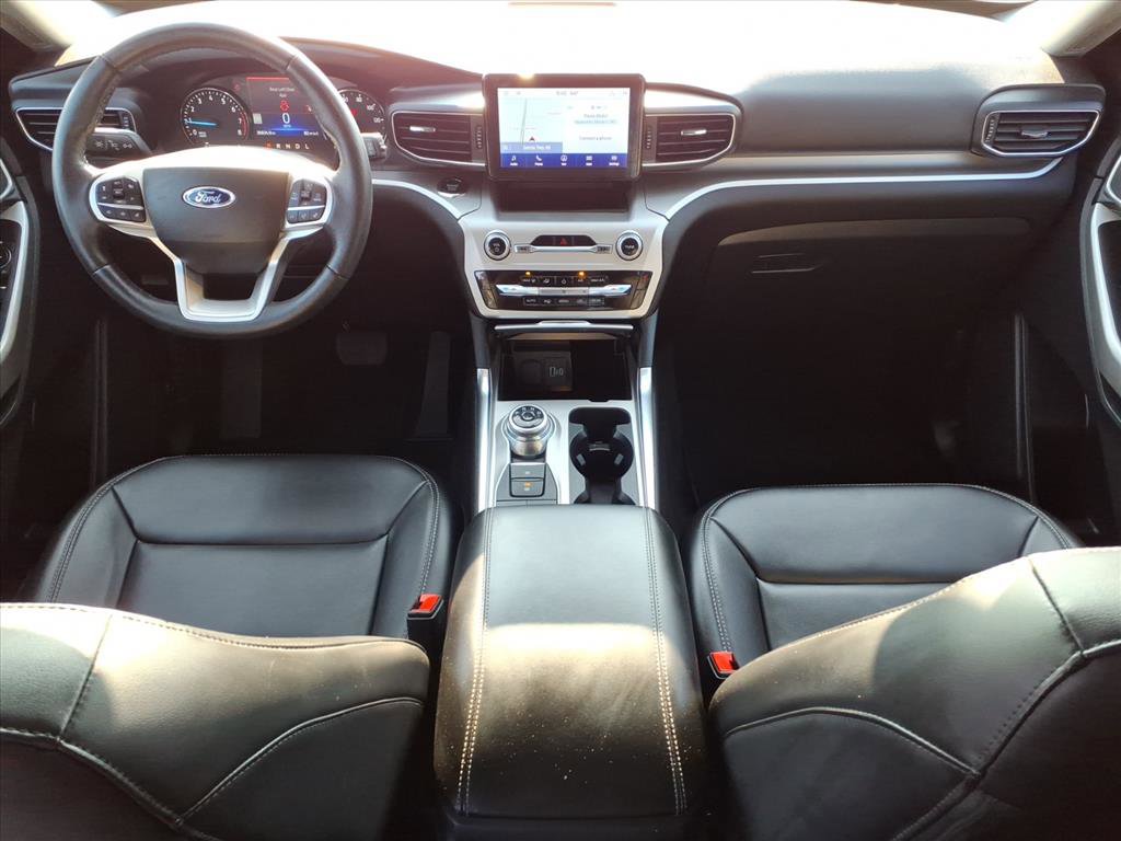 Used 2022 Ford Explorer XLT w/ Equipment Group 202A image 11