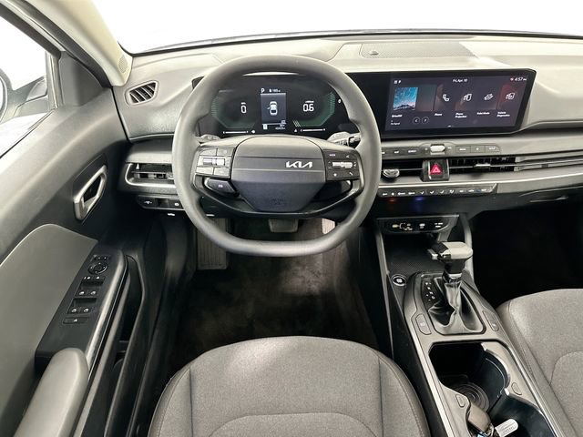 Used 2025 Kia K4 LXS FWD image 10