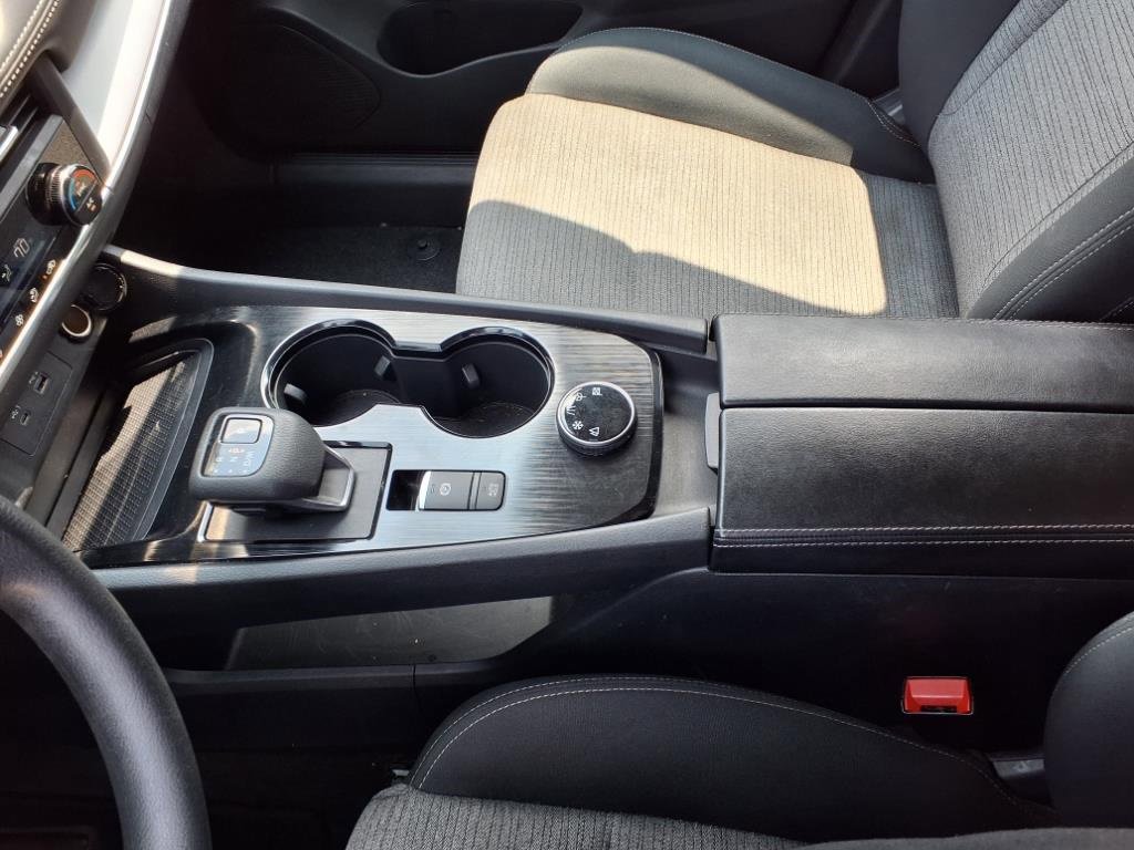 Used 2023 Nissan Rogue SV image 15