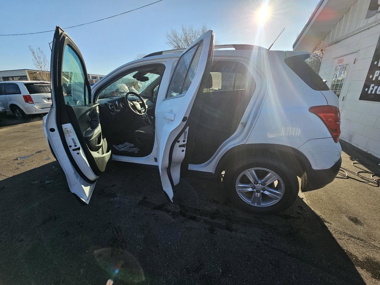 Used 2016 Chevrolet Trax LT image 23