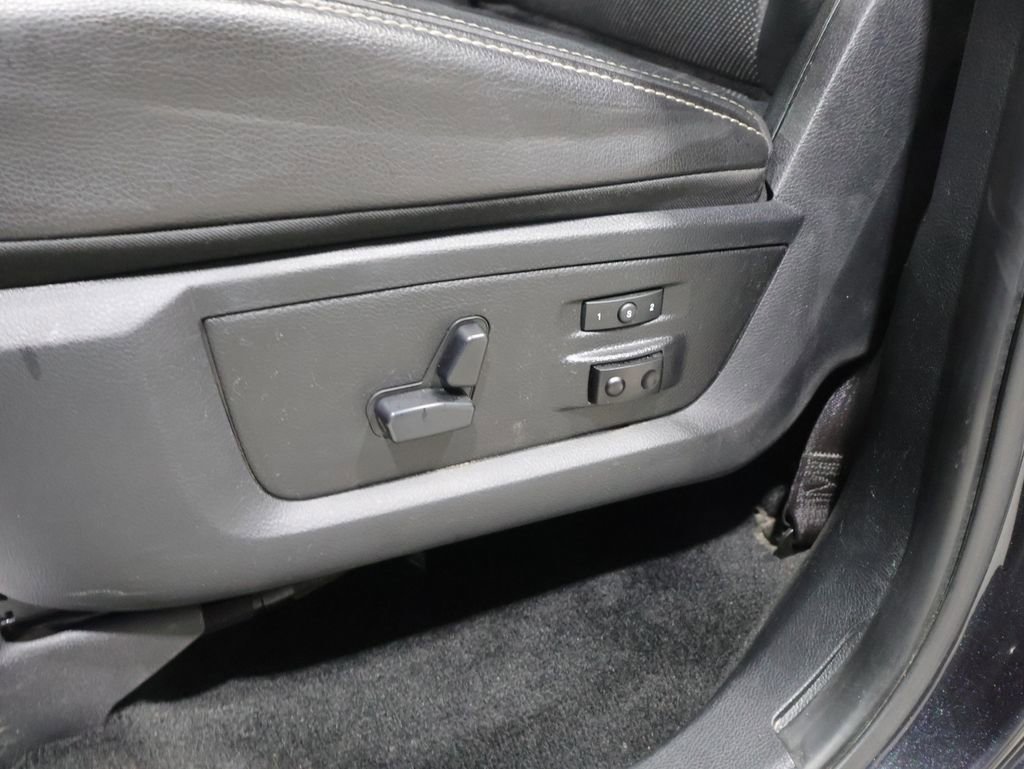Used 2014 RAM 2500 Laramie AWD/4WD image 12