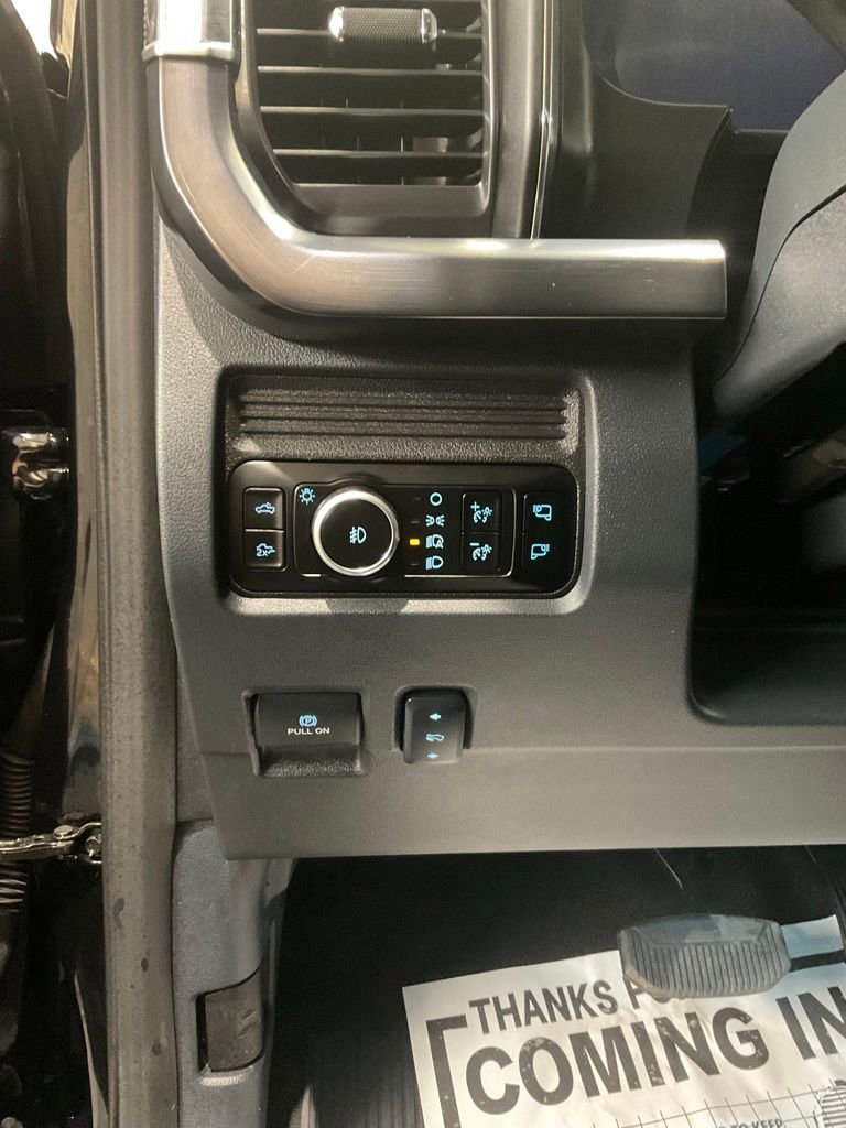 Used 2025 Ford F350 Lariat w/ Lariat Ultimate Package AWD/4WD image 8