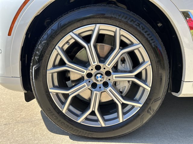 Used 2022 BMW X7 xDrive40i w/ Executive Package AWD/4WD image 25