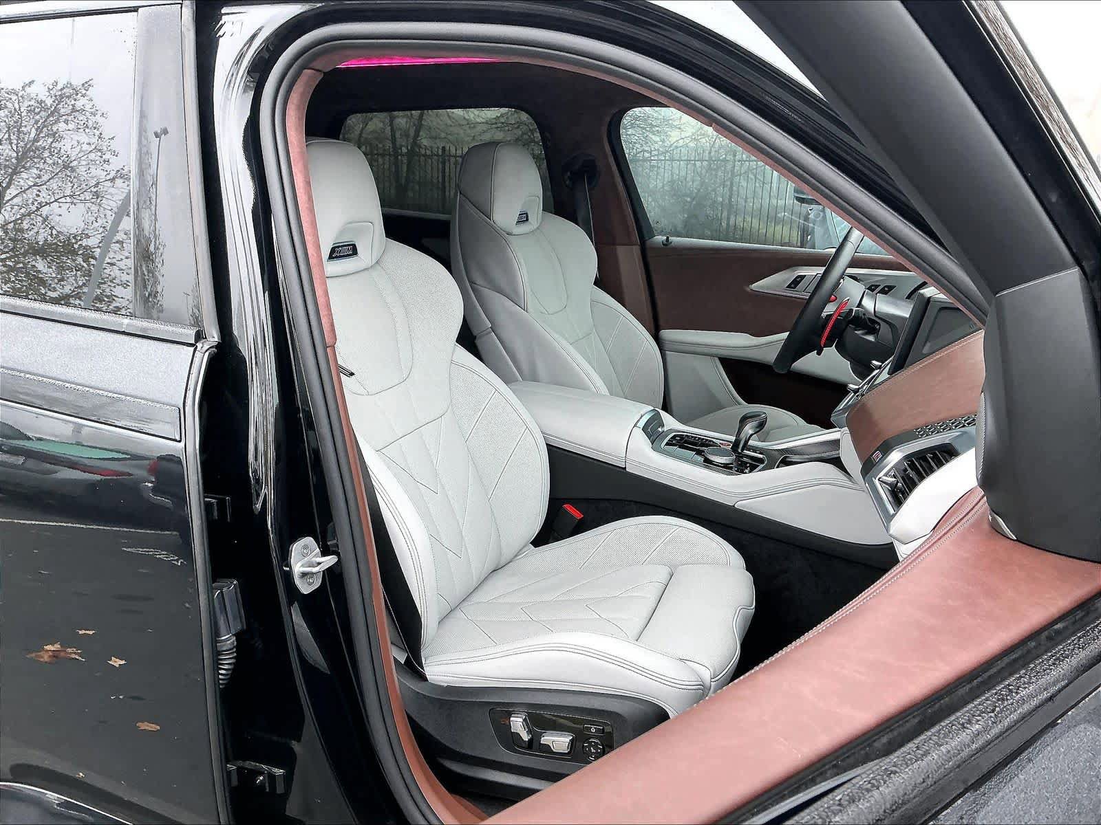 Used 2025 BMW XM image 9