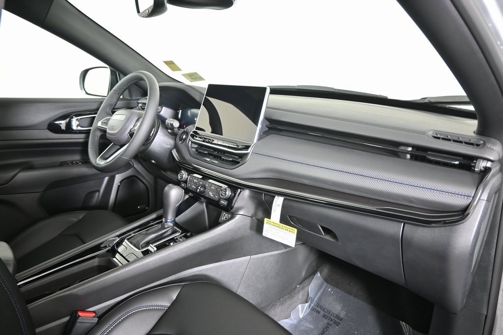 New 2026 Jeep Compass Limited w/ Sun, Sound & Navigation Group image 14