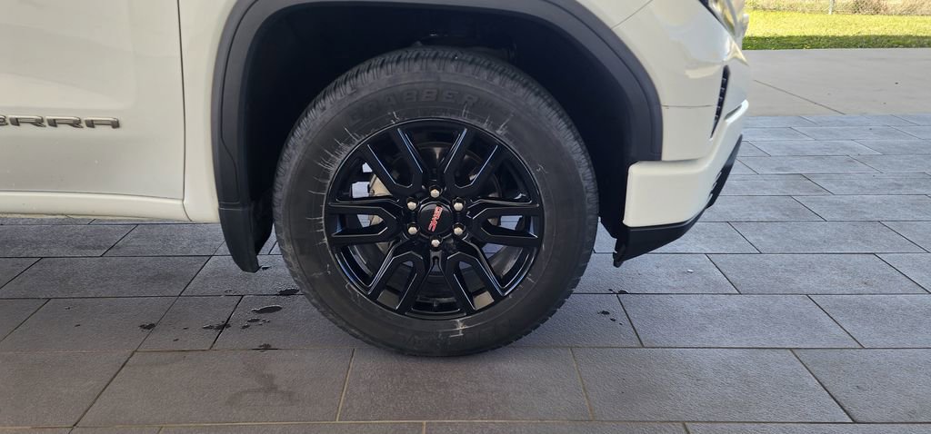 Used 2023 GMC Sierra 1500 Pro w/ Graphite Edition image 13