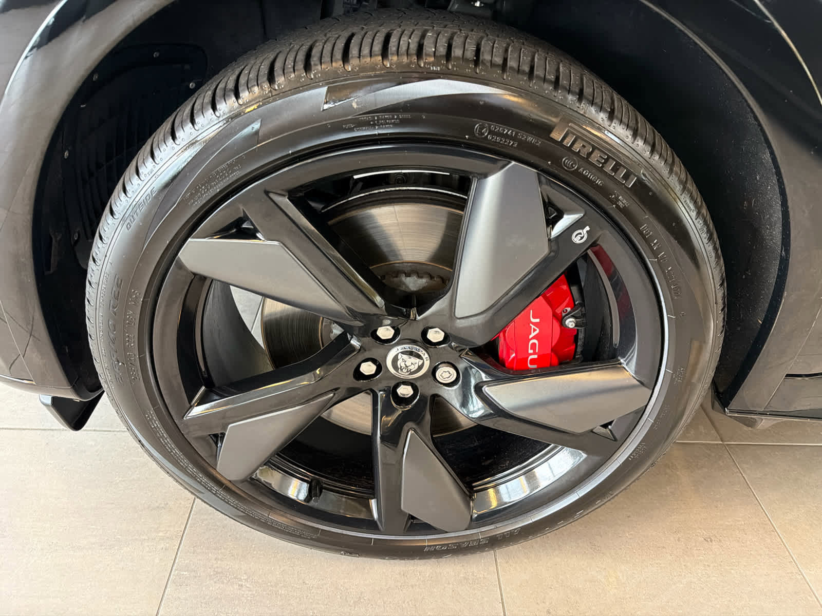 Used 2025 Jaguar F-PACE SVR 575 Edition AWD/4WD image 14