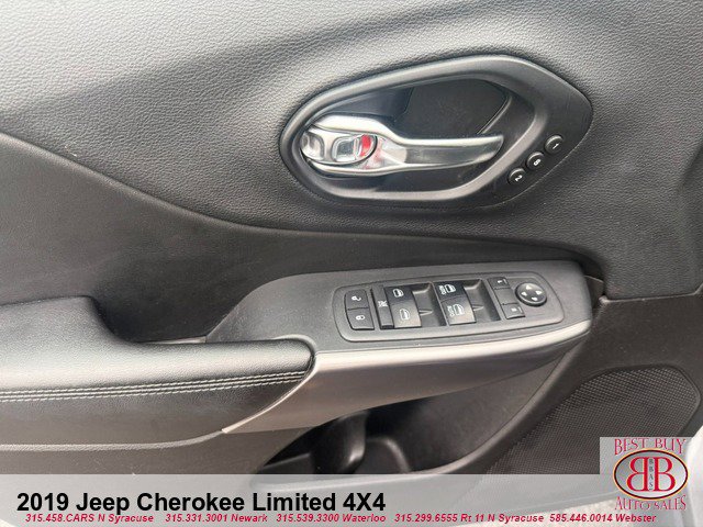 Used 2019 Jeep Cherokee Limited w/ Luxury Group AWD/4WD image 16