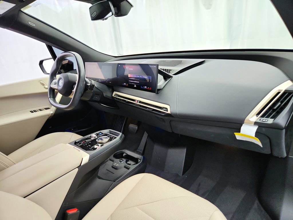 Used 2023 BMW iX xDrive50 w/ Sport Package AWD/4WD image 30