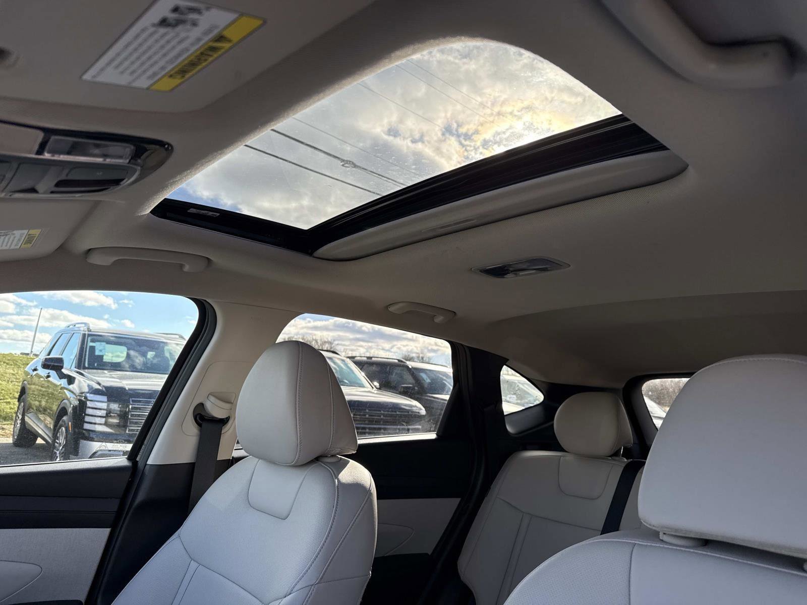 Used 2025 Hyundai Tucson SEL image 3