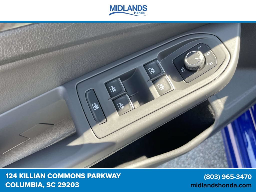 Used 2023 Volkswagen Golf 20th Anniversary Edition AWD/4WD image 16