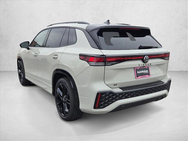 New 2026 Volkswagen Tiguan SE R-Line FWD image 9