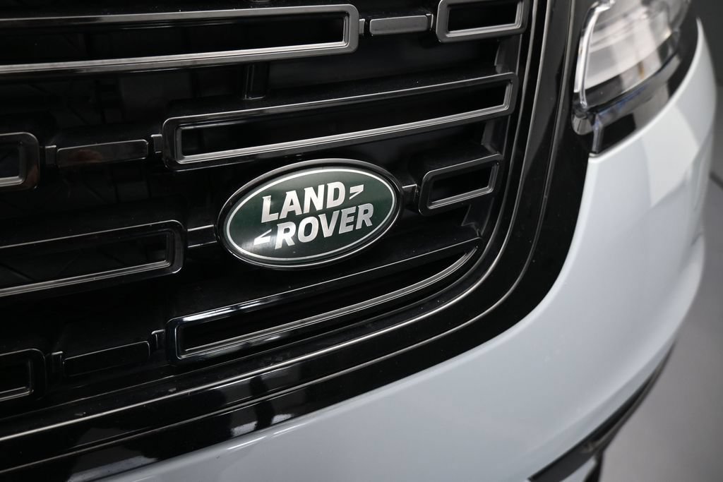 Used 2025 Land Rover Range Rover Velar Dynamic SE AWD/4WD image 47